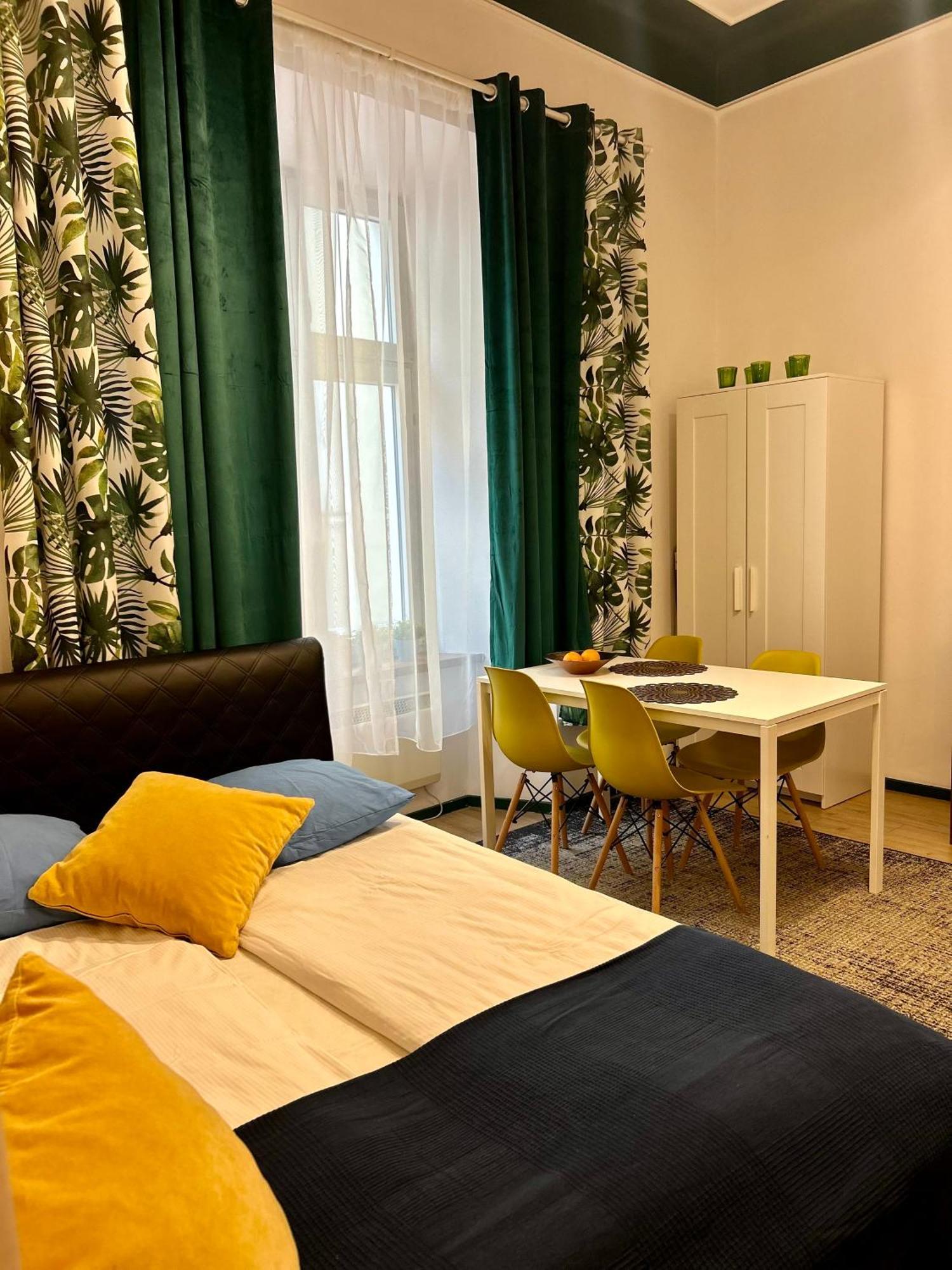 Vintage Senacka Apartaments Krakow Luaran gambar